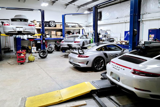 Porsche mechanics at Drivers Choice Motors, a specialist Porsche repair shop near Orlando, FL, specialize in Porsche repair and maintenance