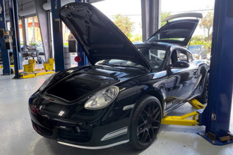 Independent Porsche Mechanics Foreign Affairs Auto a specialist Porsche repair shop in Florida.