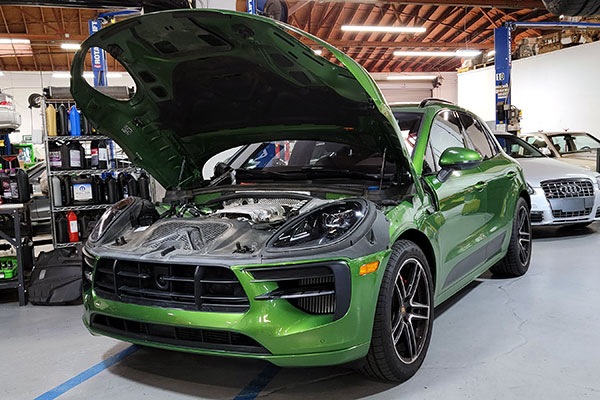 Independent Porsche Mechanics Griffin Motorwerke a specialist Porsche repair shop in California.