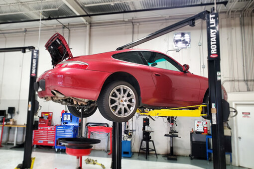 Porsche mechanics at Motorwerks AG, a leading Porsche repair shop near Humble, TX, specialize in Porsche repair and maintenance.