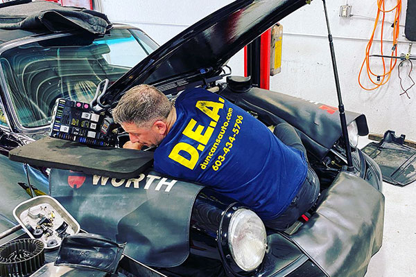 Independent Porsche Mechanics Duncan's European Automotive a specialist Porsche repair shop in New Hampshire.