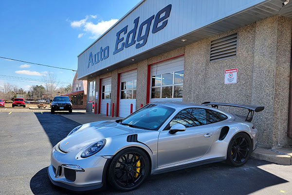 Porsche repair shop Auto Edge provides repair, maintenance and service for Porsche cars in Minneapolis, MN.