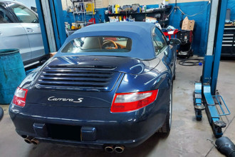 Porsche 911, Boxster, Cayman, Cayenne, Panamera and Porsche Macan repair and maintenances services by mechanics at Bay Diagnostic near Brooklyn, NY.