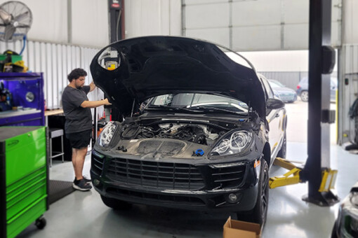 Porsche 911, Boxster, Cayman, Cayenne, Panamera and Porsche Macan repair and maintenances services by mechanics at Motorwerks AG near Humble, TX.