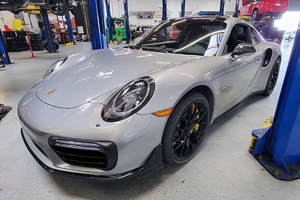 Porsche repair shop Griffin Motorwerke provides repair, maintenance and service for Porsche cars in Berkeley, CA.