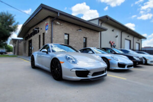 Independent Porsche Mechanics Motorwerks AG a specialist Porsche repair shop in Texas.