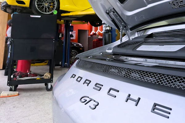 Certified PcarWise partner Euro_tech Motors - Porsche specialist.