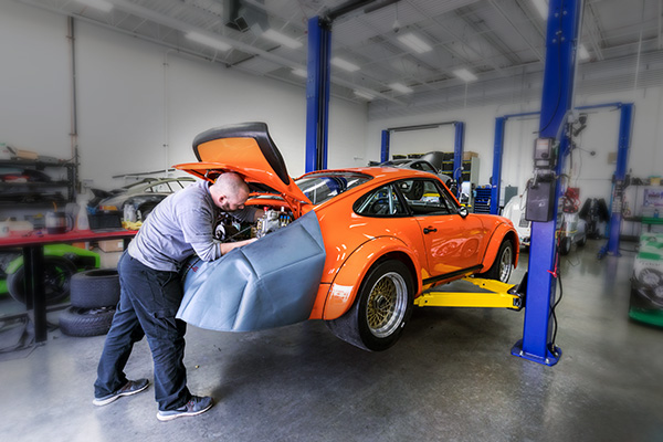 Porsche repair shop Olsen Motorsports provides repair, maintenance and servcie for Porsche cars in Downers Grove, IL.