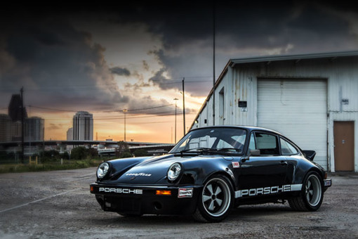 Porsche mechanics at RS-Werks, a leading Porsche restoration shop specialize in Porsche restoration and maintenance