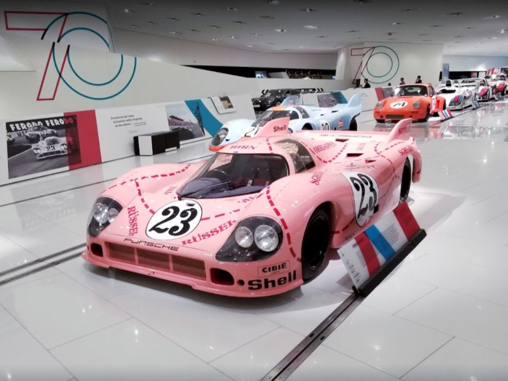 Porsche museum digital tour