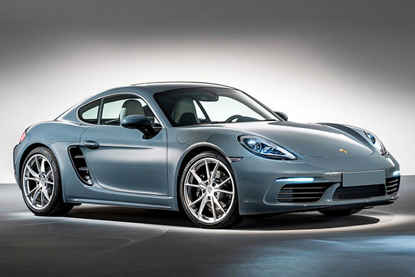 Porsche Cayman 718 maintenance or service schedule intervals with details of the time and mileage intervals or maintenance items to replace. We include the original Porsche maintenance schedule and some additional recommended maintenance intervals for your Cayman 718.