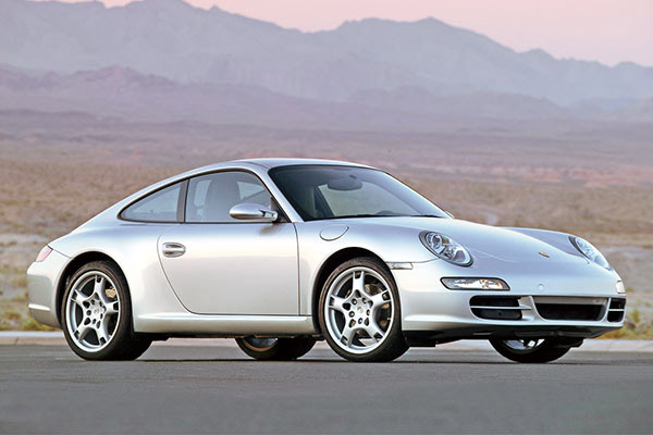 Porsche 911 Carrera 997 maintenance or service schedule intervals with details of the time and mileage intervals or maintenance items to replace. We include the original Porsche maintenance schedule and some additional recommended maintenance intervals for your 911 Carrera 997.