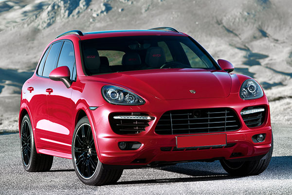 Porsche Cayenne 958 maintenance or service schedule intervals with details of the time and mileage intervals or maintenance items to replace. We include the original Porsche maintenance schedule and some additional recommended maintenance intervals for your Cayenne 958.