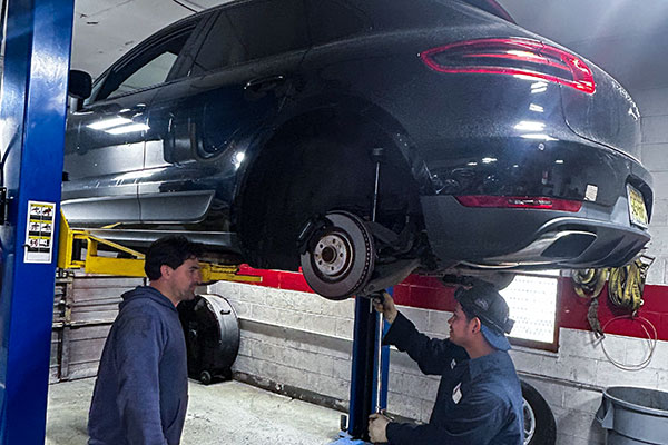 Independent Porsche Mechanics Massimo Motorworks a specialist Porsche repair shop in New Jersey.