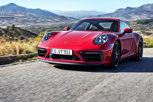 2022 Porsche 911 GTS 4