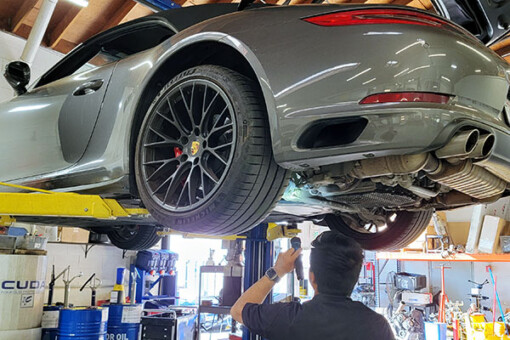 Independent Porsche Mechanics Star Motors Ltd a specialist Porsche repair shop in Kansas.