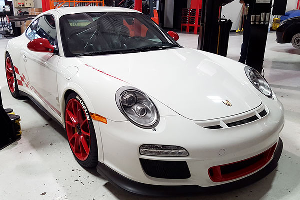 Porsche repair shop Star Motors Ltd provides repair, maintenance and service for Porsche cars in Merriam, KS.