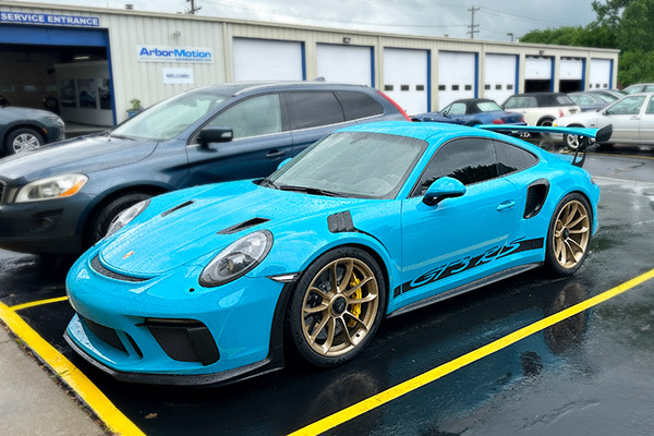 Porsche repair shop Rennstatt provides repair, maintenance and service for Porsche cars in Ann Arbor, MI.