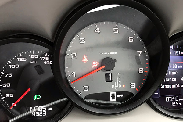 Porsche airbag warning message or light
