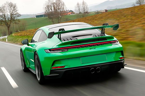 Porsche 911 GT3 992 maintenance schedules