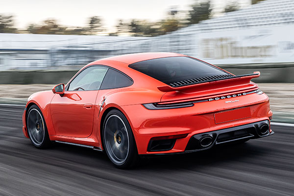 Porsche 911 Turbo 992 maintenance schedules
