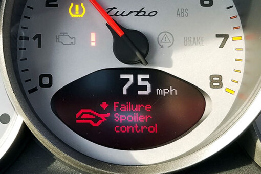 Porsche failure spoiler control message