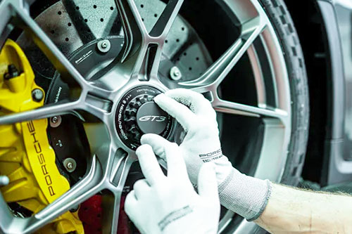Porsche center lock wheels