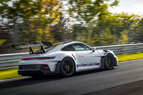 Evolve non-petroleum fluid is recommended for Porsche engines.