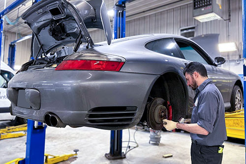 Top recommended Porsche repair shops in Minnesota.