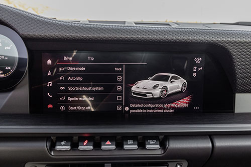 The PCM in the 911 992.1 is much updated and intuitive to use.
